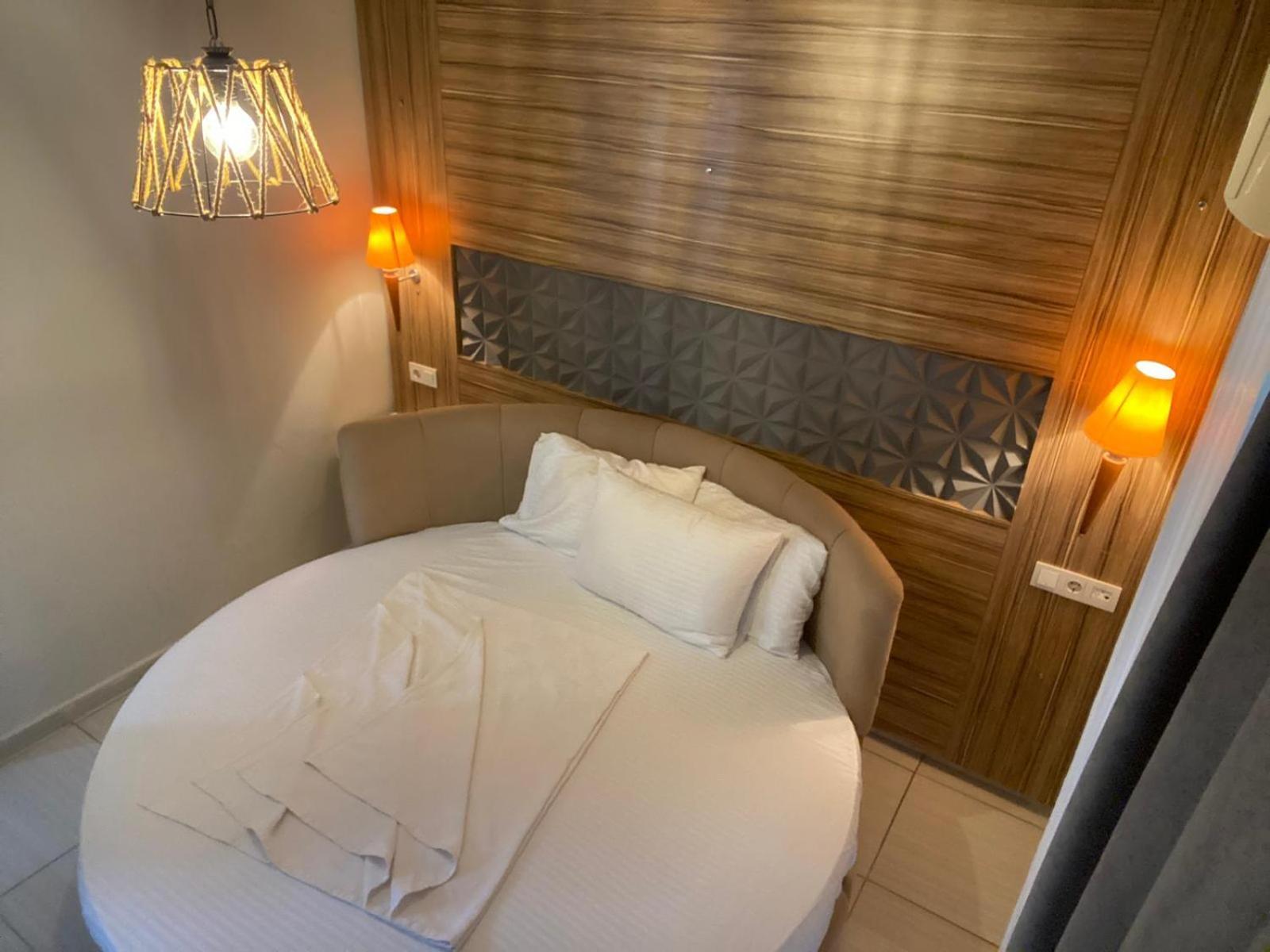 Royal Ezel Hotel อันตัลยา ภายนอก รูปภาพ