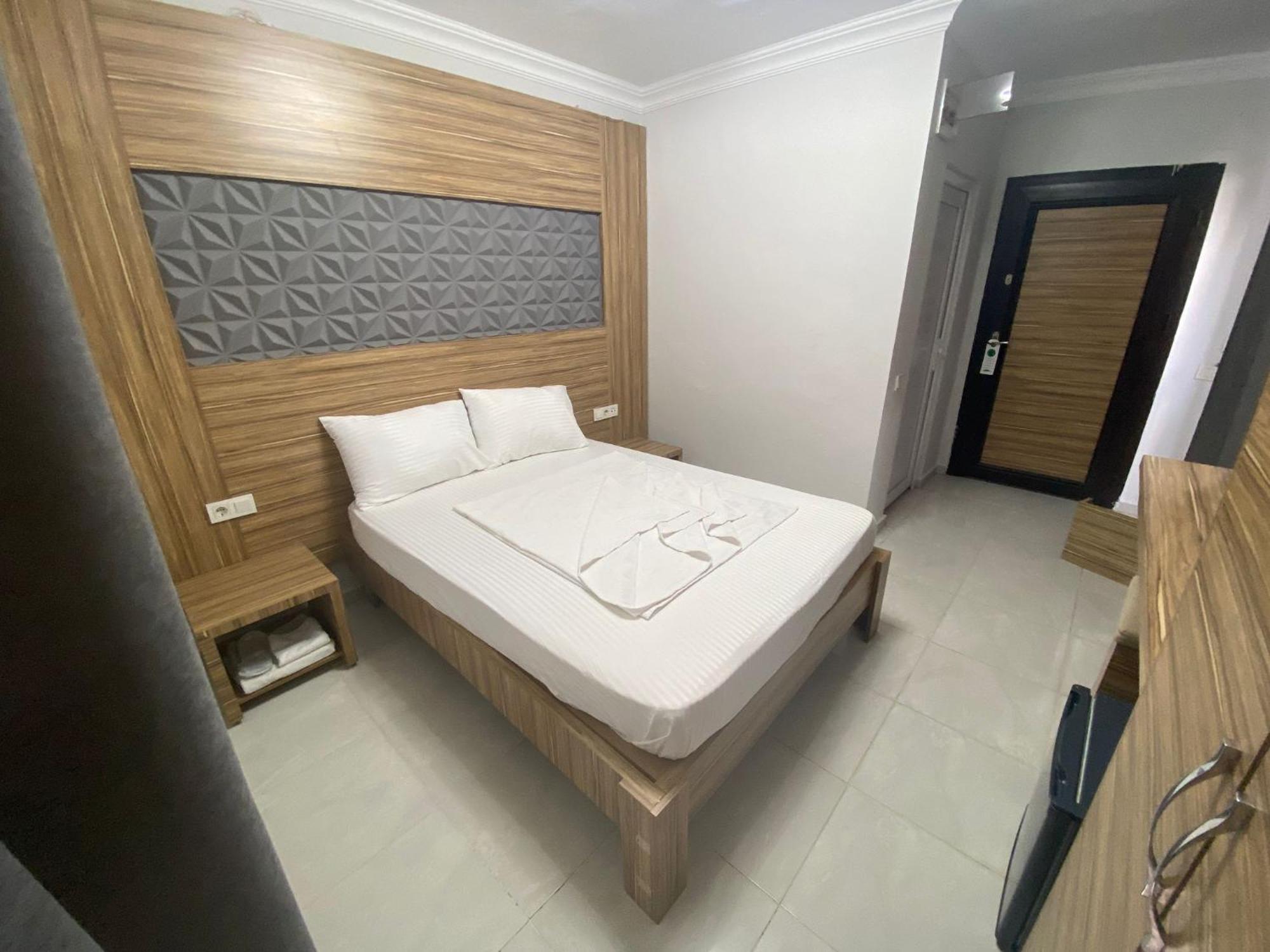 Royal Ezel Hotel อันตัลยา ภายนอก รูปภาพ